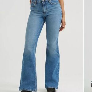 Wrangler Flare Jeans - Light Blue Denim